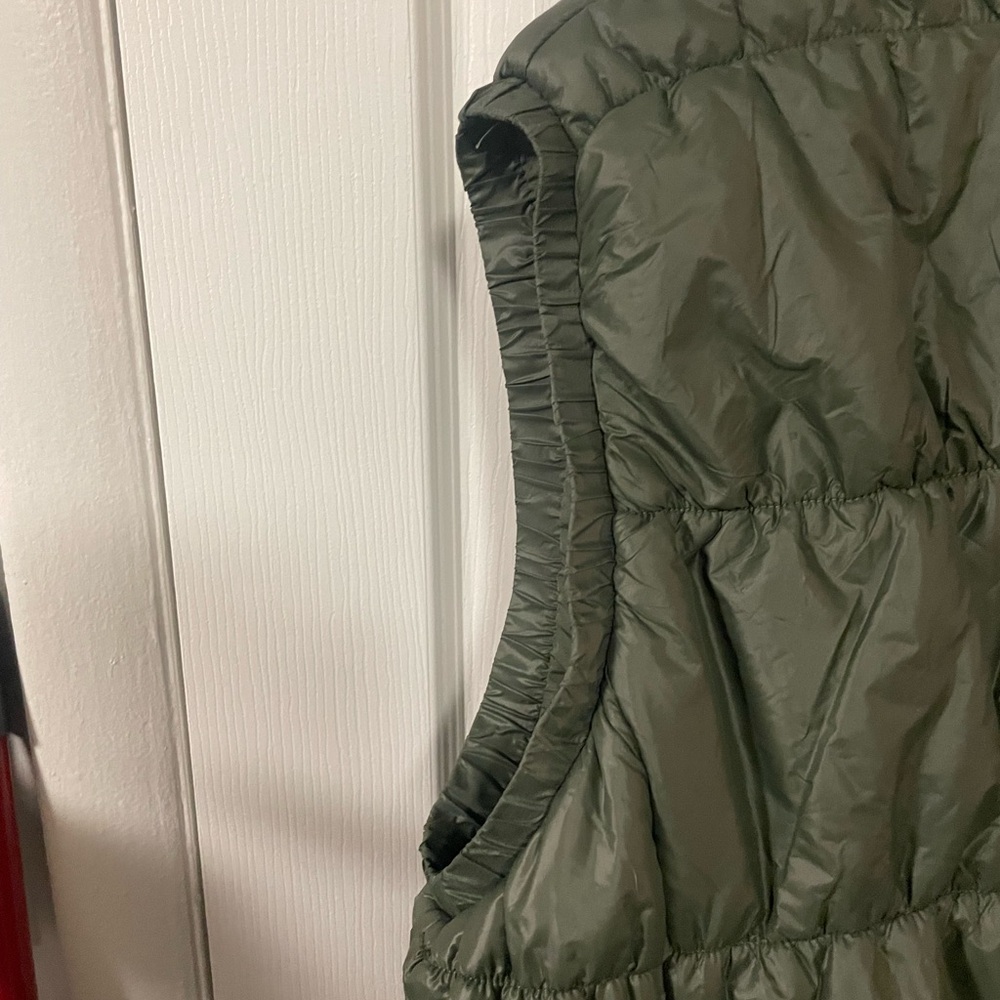 Avia Olive Puffer Vest - Picture 5 of 7